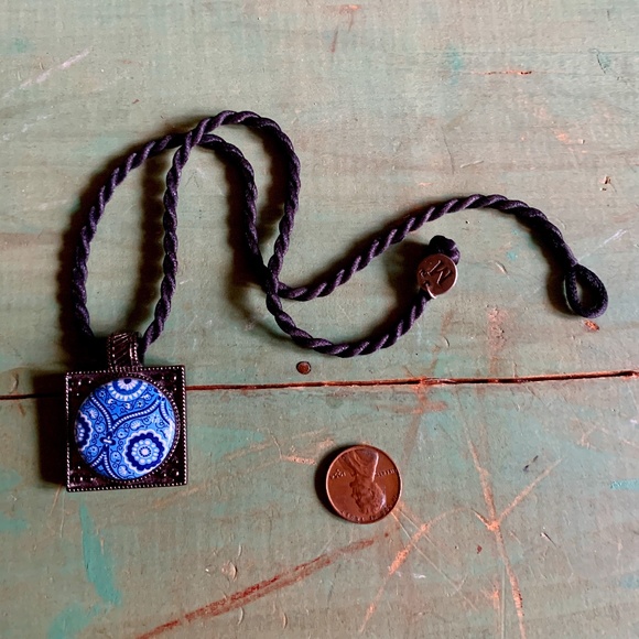 Boho Perfect MAGNABILITIES Square Blue Boho Pendant on Black Cord - Picture 1 of 6